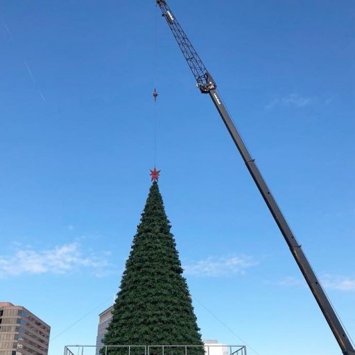 Superior Rigging & Erecting Co. Assists With Macy's Great Tree Lighting