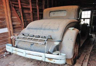 1932 Pierce Arrow V12 LeBaron body barn find picture