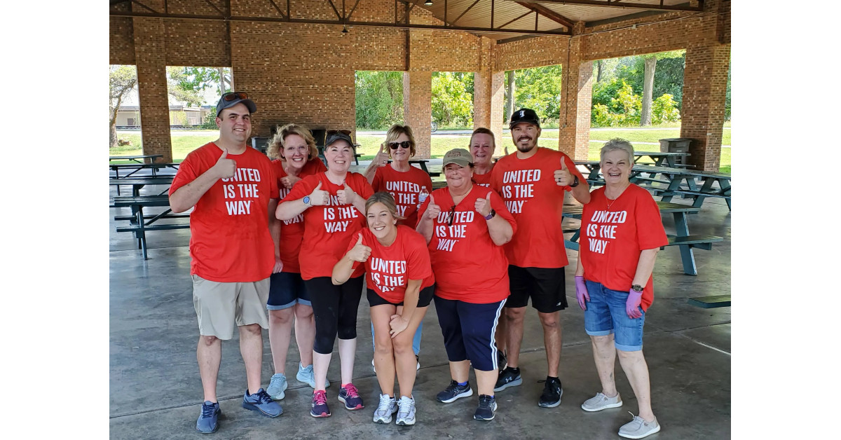 WalkerHughes Insurance Invests in Communities Through Volunteer Time Off Program