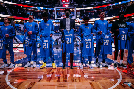 Orlando Magic players join L3Harris to honor fallen soldiers pregame