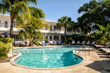 Kid-Friendly South Beach - Tradewinds Apartment Hotel in Miami Beach