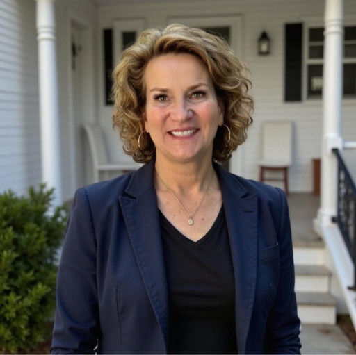 The Top Real Estate Agent in Manchester, NH: Suzanne Damon