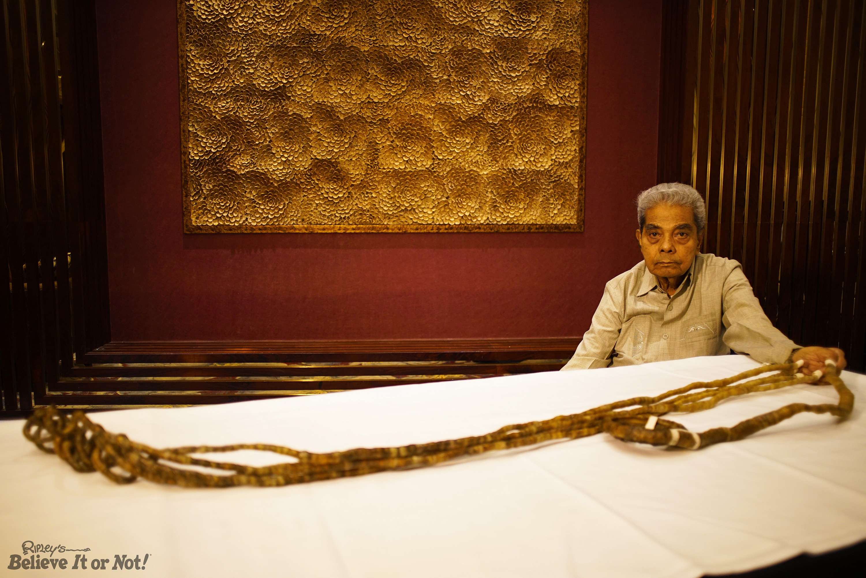 Indian man with Guinness World Record of longest nails cuts them after 66  years Part 1, khaskhabar.com