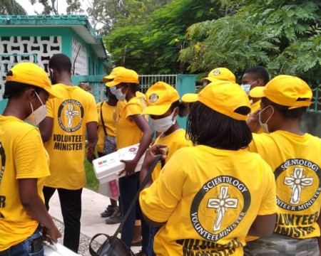 Nurses trained as Scientology Volunteer Ministers in Les Cayes