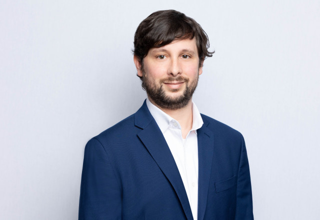 Ethan Ross, Senior Pricing Associate of AELF.
