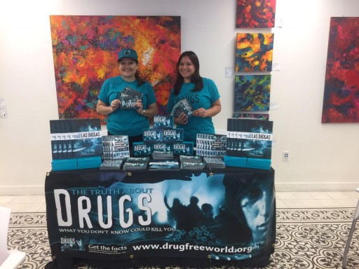 Miami Volunteers Raising Awareness of the Dangers of Drugs