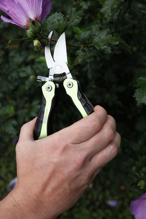 Fortune Products Inc. Announces Release of New Accusharp Gardener's Multi-tool