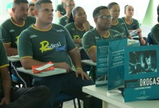 Training Rio volunteers on The Truth about Drugs materials so they understand the program and what it contains.