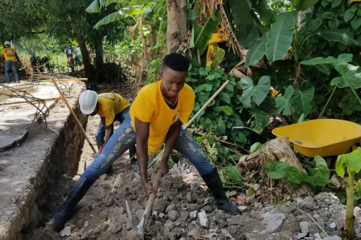 Scientology Volunteer Ministers Help in the Reconstruction of a School in Haiti