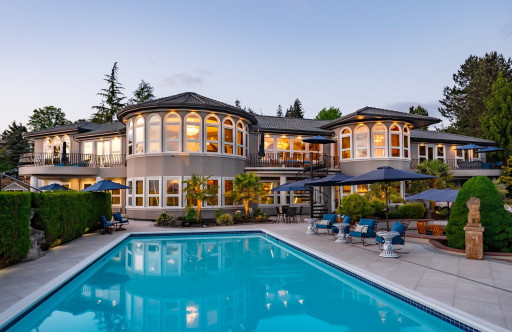 Exceptional Resort-Style Living: Luxurious Lakefront Estate Hits the Market