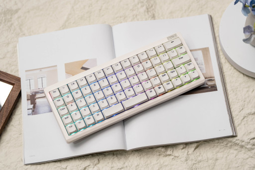 Break the Mold: The Epomaker Hack70 Ortholinear Keyboard