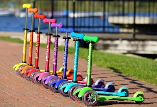 Mini Deluxe scooter line, for ages 2-5