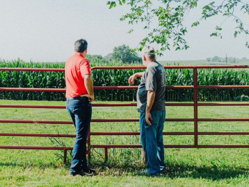 Landowners in Iowa Get Backing From Presidential Candidate Ryan Binkley