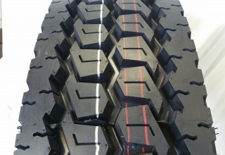 11R22.5 660 16 Ply Drive Tires