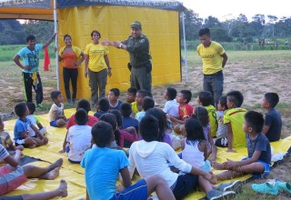 Working with the Puerto Nariño police, the Volunteer Ministers reached out to schools and youth groups to The Technology of Study course to the town children.