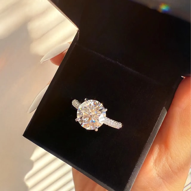 Natural Diamond Engagement Ring