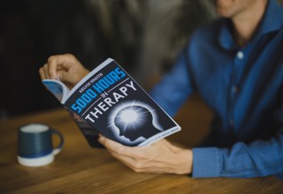 5000 Hours in Therapy is an easy-to-use guide to help people overcome intense emotional difficulties.