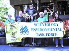 Volunteers from the Church of Scientology Seattle 
