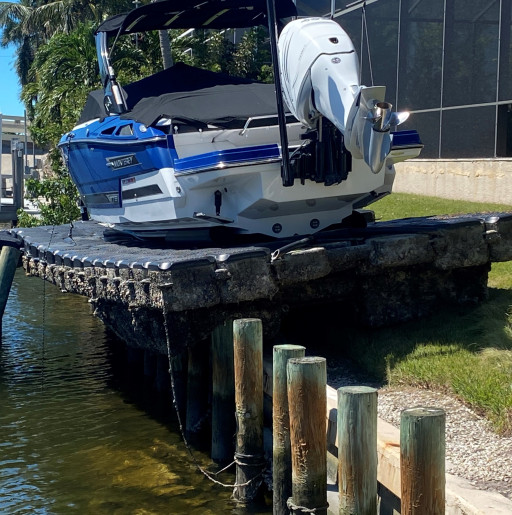 Jet Dock’s Floating Systems Brave Hurricane Onslaughts