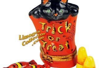 Black Cat in Trick or Treat Bag Limoges box by Beauchamp Limoges