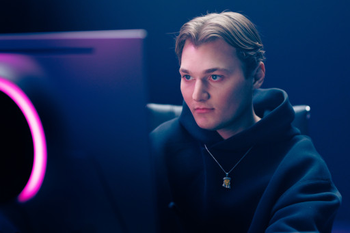 Fortnite World Cup Champion Comes Out of Retirement - to Eliminate Kids From Their Games So They Make It to Dinner