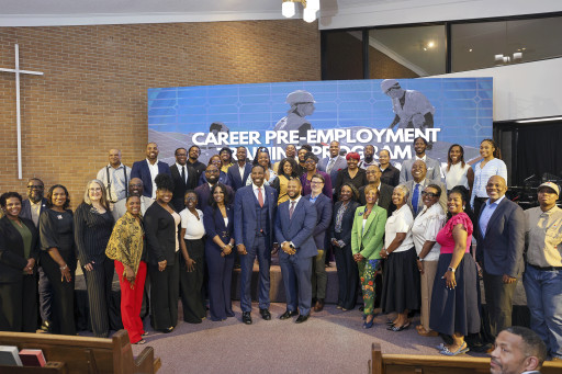 Mayor Andre Dickens Keynotes Graduation of Inaugural Westside Resilience Corridor CPET Workforce Cohort