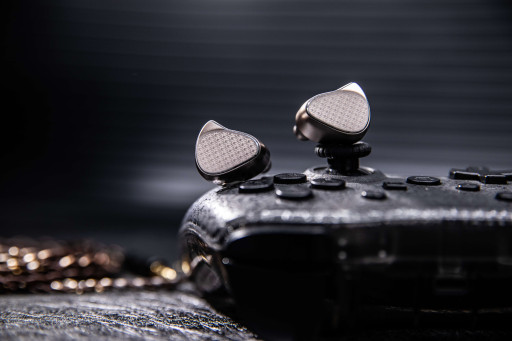 Next-Generation Sound Arrives: Kiwi Ears Launches Halcyon Tribrid IEM on Kickstarter