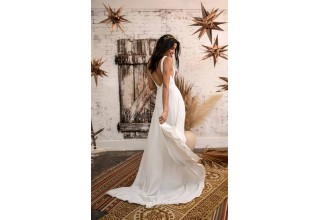 The New Boho Bridal Collection from All Who Wander is Here 